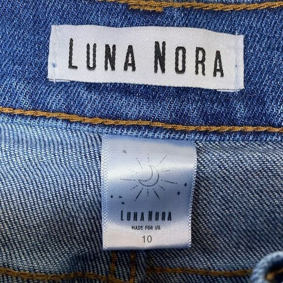 Luna Nora Medium Wash Denim Pleat Front High Rise Mom Jeans - Picture 4 of 5